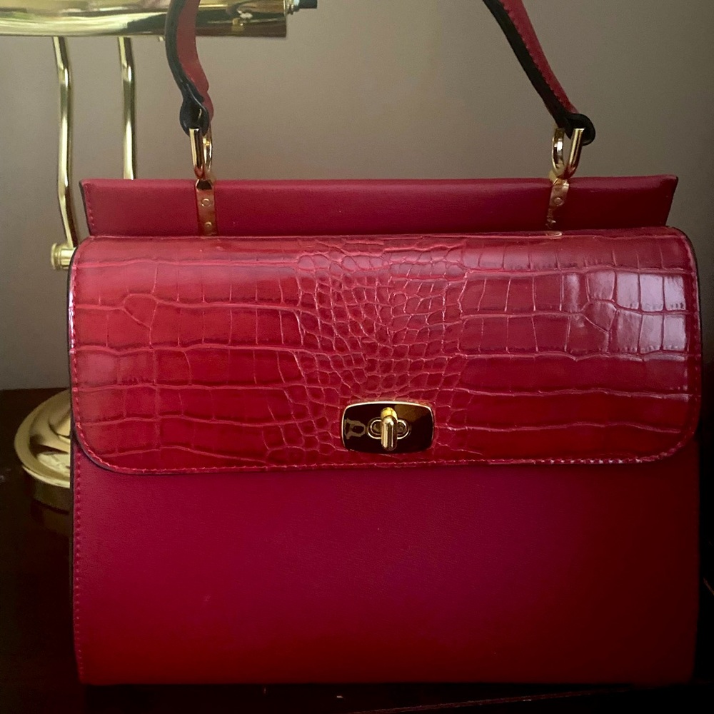Red tote